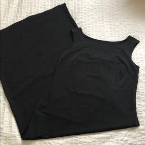 Black maxi column dress with side slit